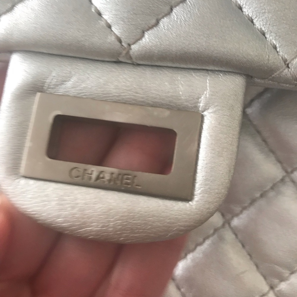 Beautiful jumbo silver Chanel 🥰 - Picture 10 of 13